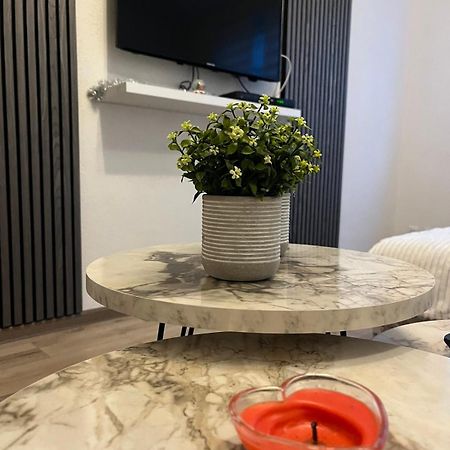 Lovely Apartment In Old Town 400M From City Center Sebilj 塞拉耶佛 外观 照片