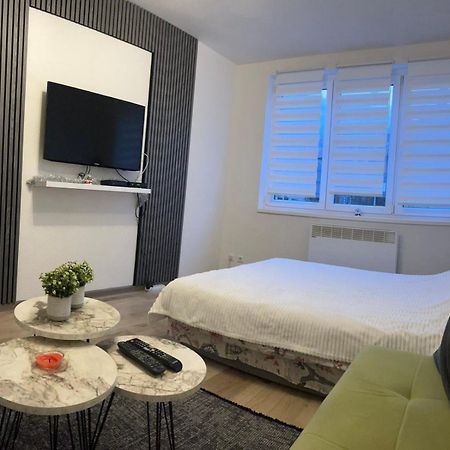Lovely Apartment In Old Town 400M From City Center Sebilj 塞拉耶佛 外观 照片